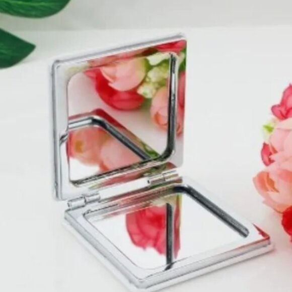 Baseball Pin Up Compact Purse Mirror - Picture 3 of 4